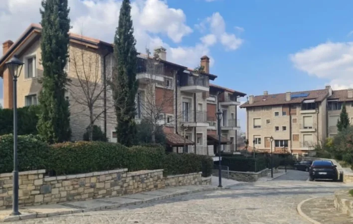 Tirane, jepet me qera Vile 4+1 Kati 2, 390 m² 5.999 € (Secret garden)