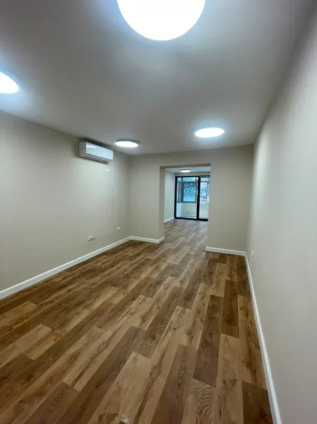 Tirane, jepet me qera nga Pronari, pa-komision zyre Kati 1, 110 m² 1.200 € (Rruga+Margarita+Tutulani.)