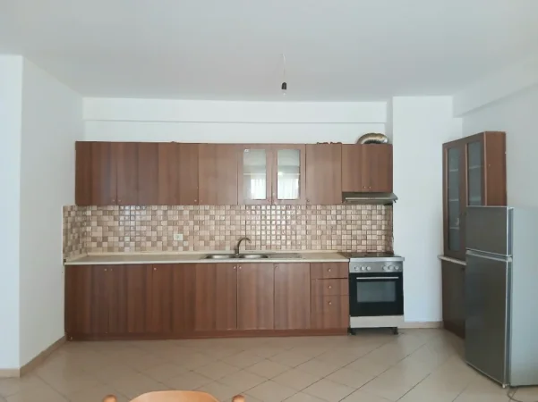 Tirane, jepet me qera apartament 2+1+Ballkon Kati 6, 100 m² 430 € (Astir)
