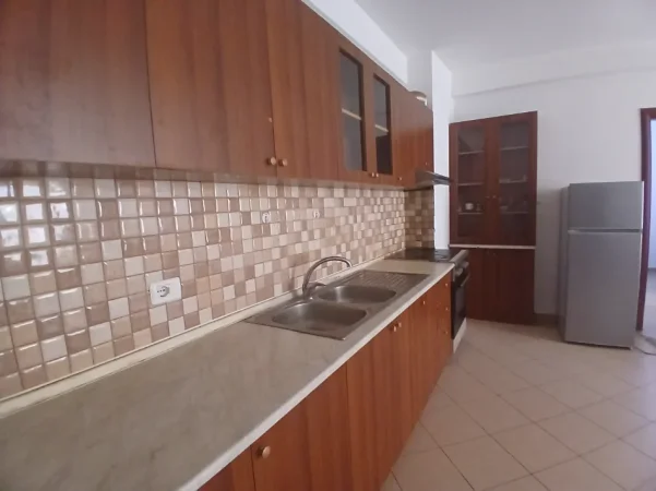 Tirane, jepet me qera apartament 2+1+Ballkon Kati 6, 100 m² 430 € (Astir)
