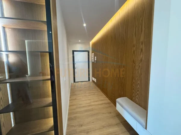 Tirane, jepet me qera apartament 2+1 Kati 7, 123 m² 800 € (Kompleksi Ndregjoni)