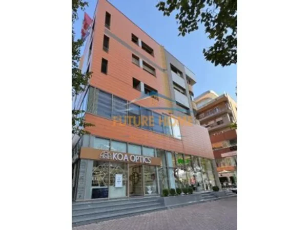jap me qera zyre Kati 3, 118 m² 2.200 € (PRANE COIN)