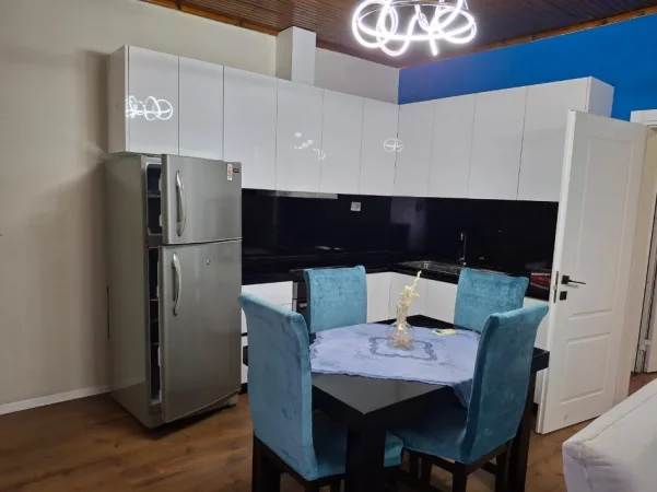 Tirane, jap me qera apartament 1+1 Kati 6, 60 m² 550 € (Shallvaret)