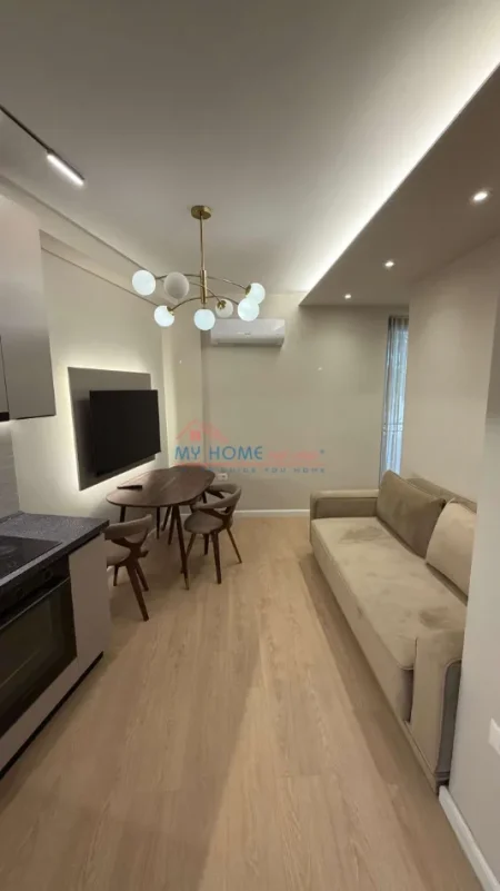 Tirane, jepet me qera apartament 1+1+Ballkon Kati 2, 45 m² 500 € (Materniteti i Ri)