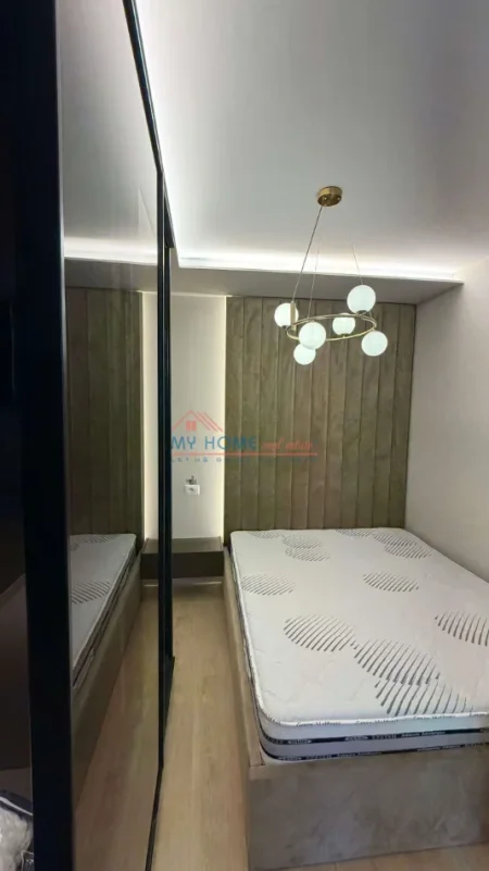 Tirane, jepet me qera apartament 1+1+Ballkon Kati 2, 45 m² 500 € (Materniteti i Ri)