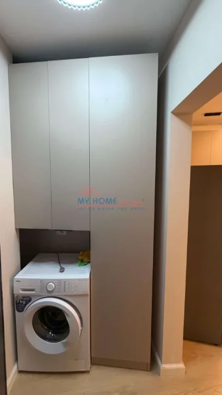 Tirane, jepet me qera apartament 1+1+Ballkon Kati 2, 45 m² 500 € (Materniteti i Ri)