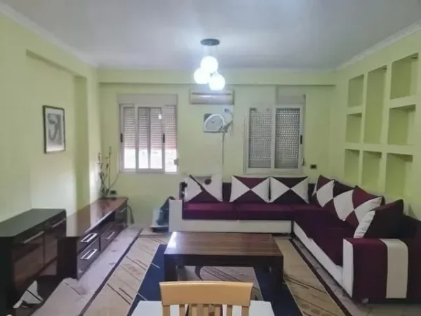 Tirane, jepet me qera apartament 1+1 , 73 m² 600 € (PRANË BLLOKUT TË AMBASADAVE Rruga e Durresit)