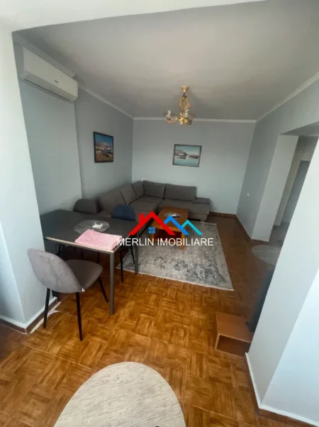 Tirane, jepet me qera apartament 1+1 Kati 5, 58 m² 425 € (RRUGA KADRI ROSHI,QSUT)
