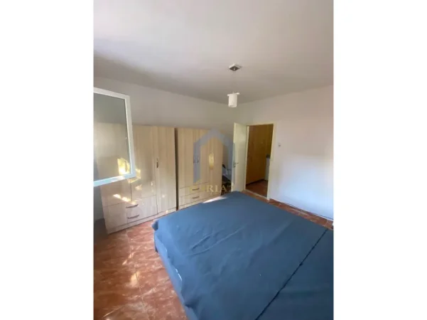 Tirane, jap me qera apartament 1+1+Ballkon Kati 3, 59 m² 400 € (Apartament 1+1 me qira ne Oxhak)