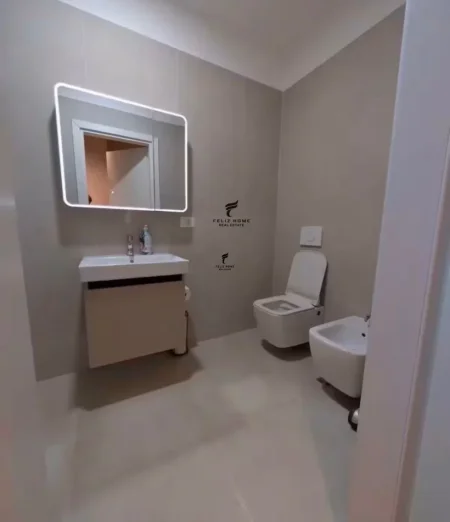 Tirane, jepet me qera apartament 2+1 Kati 4, 80 m² 900 € (STADIUMI DINAMO)