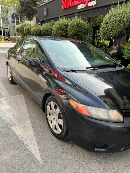 Tirane, shes makine Benzin+Gaz, e zeze automatik Kondicioner 3.000 €