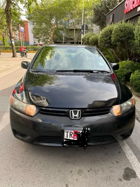 Tirane, shes makine Benzin+Gaz, e zeze automatik Kondicioner 3.000 €