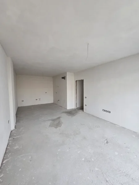 Tirane, shitet apartament 3+1 , 141 m² 277.500 € (Rruga Jordan Misja)