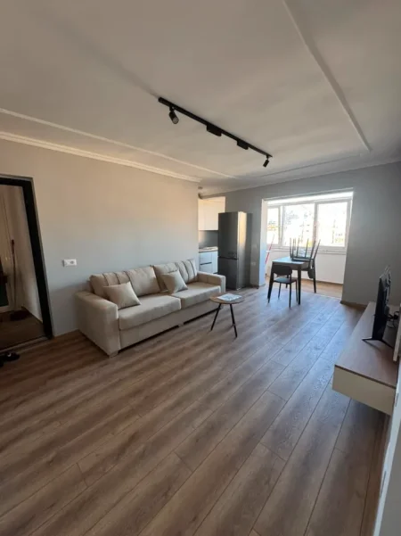 Apartament me qira "Vasil Shanto" 1+1+Ballkon Kati 6, 55 m²