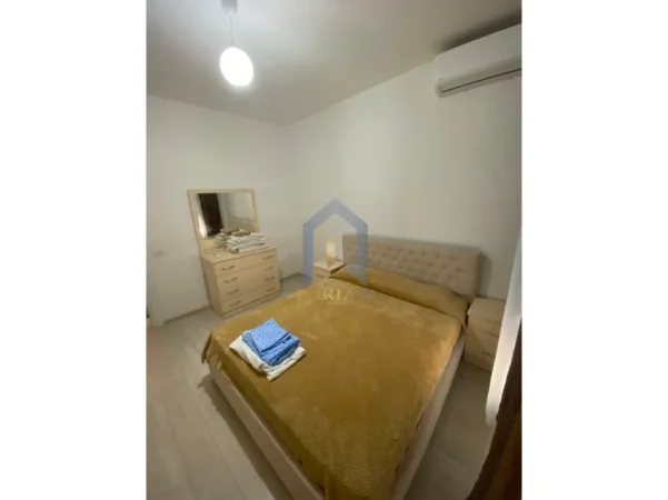 Tirane, jap me qera apartament 3+1+Ballkon Kati 5, 120 m² 650 € (Apartament 3+1+post parkimi me qira ne Kinostudio)