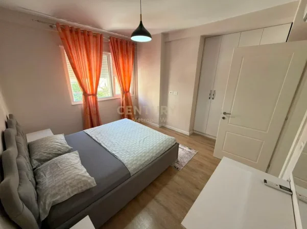 Tirane, jepet me qera apartament 1+1 Kati 2, 60 m² 600 € 