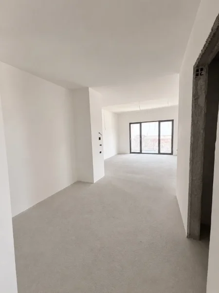 Tirane, jepet me qera ambjent biznesi , 250 m² 2.500 € (Kompleksi Delijorgji)