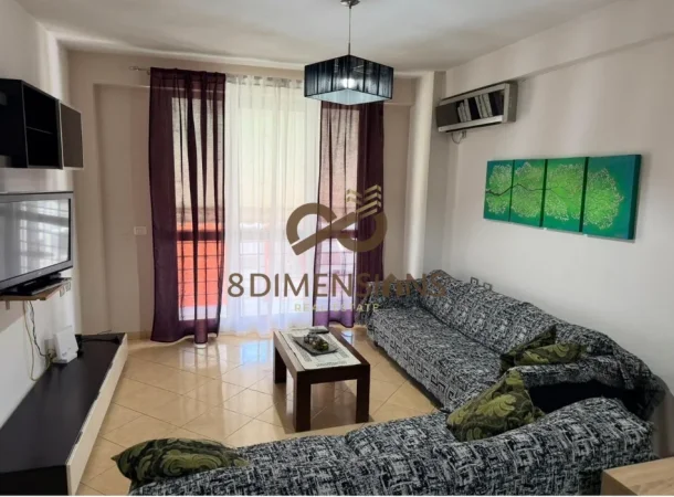 Jepet me qera Apartament 1+1 ne Yzberisht prane Pallateve Cabej 370 EUR (D8241A-230)