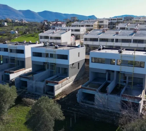 Tirane, shitet Vile , 230 m² 710.000 € (LUNDER)
