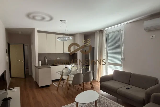 Vetem 5 minuta larg qendres - Apartament 2+1 me Qera rr.Barrikadave D8242A-208