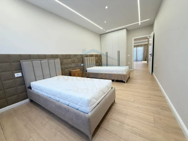 Shitet, Apartament 2+1+2, Yzberisht 0696069906