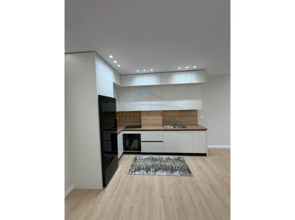 Tirane, shitet apartament 2+1 Kati 6, 114 m² 171.000 € (Yzberisht)
