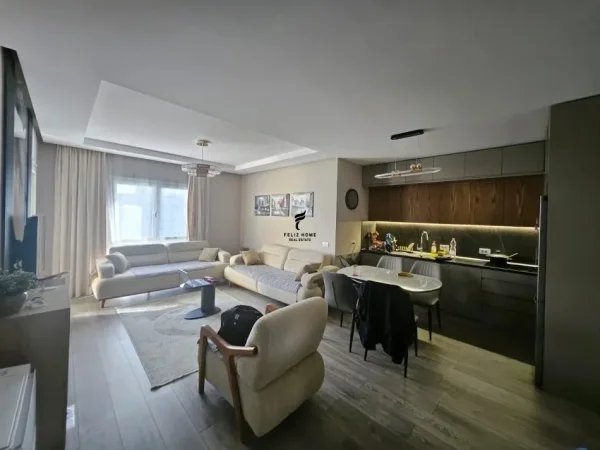Tirane, jepet me qera apartament 2+1 Kati 6, 90 m² 700 € (LAPRAKE)