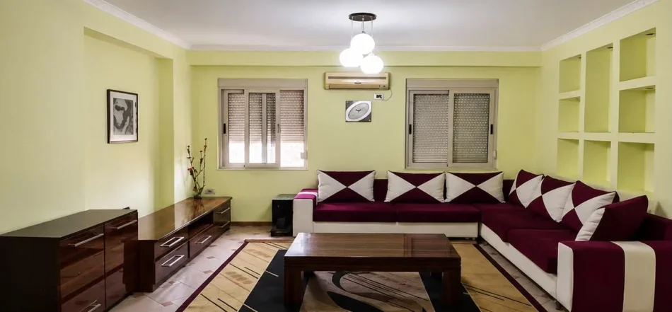 Tirane, jepet me qera apartament 1+1 Kati 2, 70 m² 650 € (Rruga e Durresit)