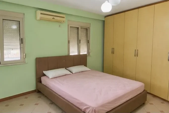 Tirane, jepet me qera apartament 1+1 Kati 2, 70 m² 650 € (Rruga e Durresit)