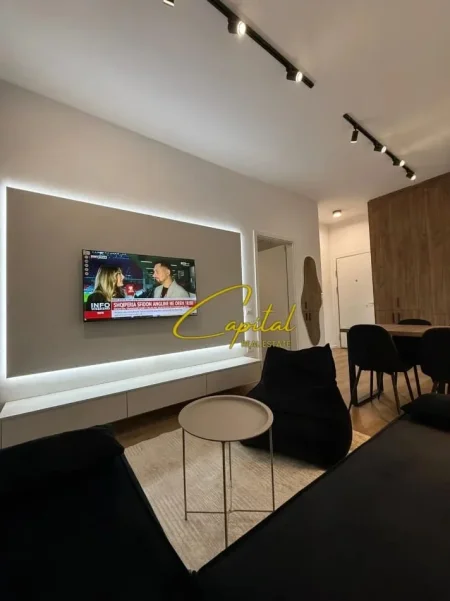Tirane, jepet me qera apartament 1+1 Kati 5, 60 m² 500 € (ALI DEMI)