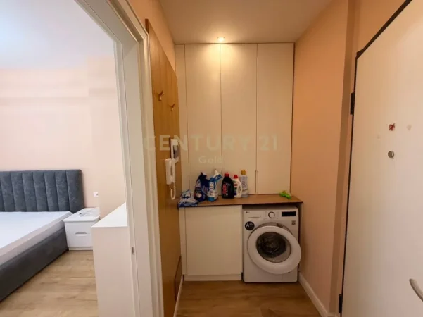 Shqiperi, jepet me qera apartament 1+1+Ballkon Kati 6, 60 m² 550 € 