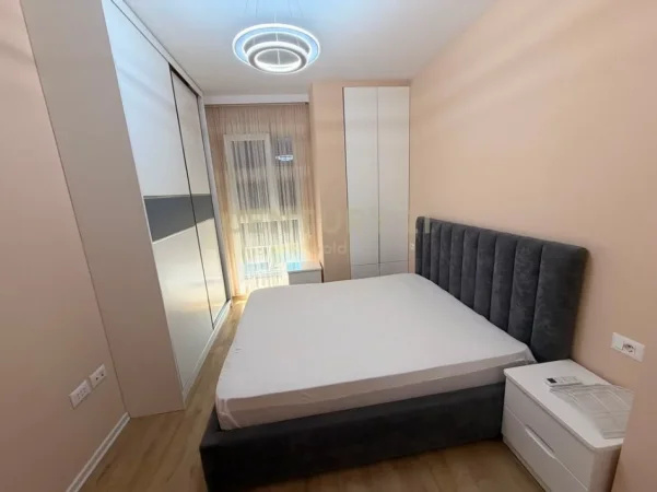 Shqiperi, jepet me qera apartament 1+1+Ballkon Kati 6, 60 m² 550 € 