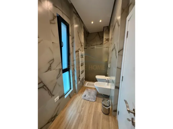 Tirane, jepet me qera apartament 2+1+Aneks+Ballkon Kati 9, 100 m² 1.300 € (Square 21)