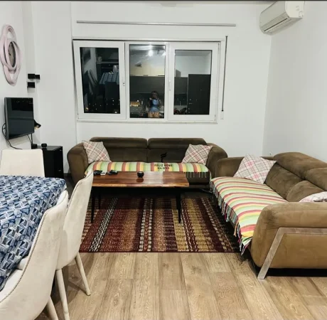 Tirane, jepet me qera apartament 2+1 Kati 12, 100 m² 700 € (STACIONI TRENIT)