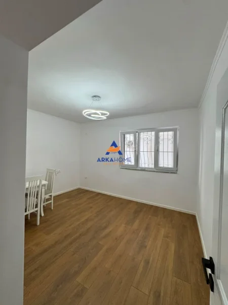 Tirane, shitet apartament 1+1+Ballkon Kati 1, 57 m² 123.000 € 