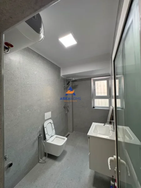 Tirane, shitet apartament 1+1+Ballkon Kati 1, 57 m² 123.000 € 