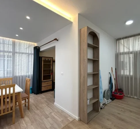 Tirane, jepet me qera apartament 1+1 Kati 4, 60 m² 550 € (Prokop mima)