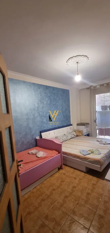 Tirane, jepet me qera apartament 2+1+Ballkon Kati 8, 95 m² 530 € (VILA L)