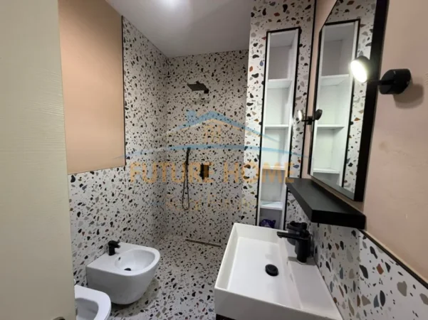Tirane, jepet me qera apartament 1+1 Kati 5, 68 m² 650 € 