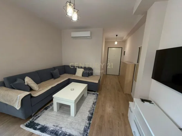 Tirane, jepet me qera apartament 1+1+Ballkon Kati 2, 60 m² 600 € (Shkolla e Baletit)