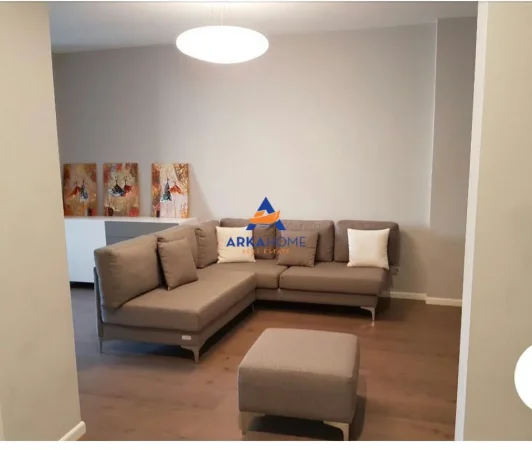Tirane, jepet me qera ambjent biznesi Kati 3, 79 m² 966 € 