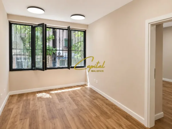 Tirane, jepet me qera ambjent biznesi Kati 2, 110 m² 1.200 € (ISH BLLOKU)