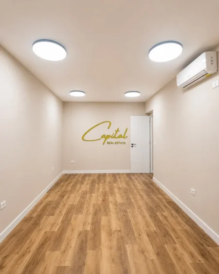Tirane, jepet me qera ambjent biznesi Kati 2, 110 m² 1.200 € (ISH BLLOKU)