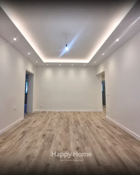 Tirane, jepet me qera zyre Kati 3, 110 m² 800 € 