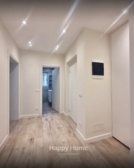 Tirane, jepet me qera zyre Kati 3, 110 m² 800 € 