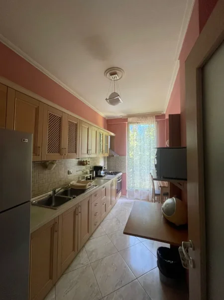 Tirane, jepet me qera apartament 1+1 Kati 4, 72 m² (rruga dritan hoxha)