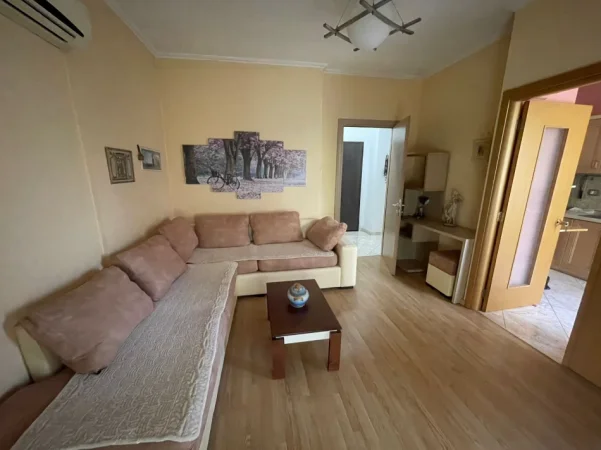 Tirane, jepet me qera apartament 1+1 Kati 4, 72 m² (rruga dritan hoxha)