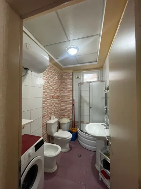 Tirane, jepet me qera apartament 1+1 Kati 4, 72 m² (rruga dritan hoxha)
