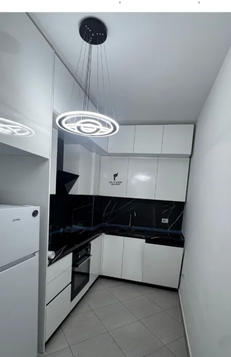 Tirane, jepet me qera apartament 2+1 Kati 3, 100 m² 550 € (ASTIR)