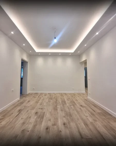 Tirane, jepet me qera apartament 3+1+Aneks+Ballkon Kati 3, 110 m² 800 € 